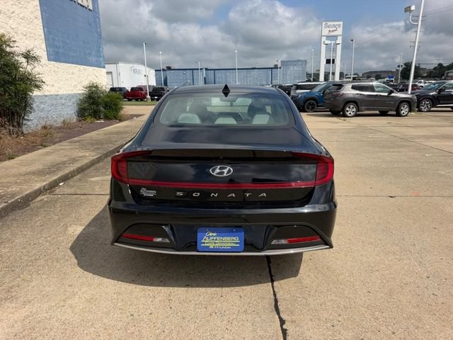 Used 2022 Hyundai Sonata SE FWD image 4