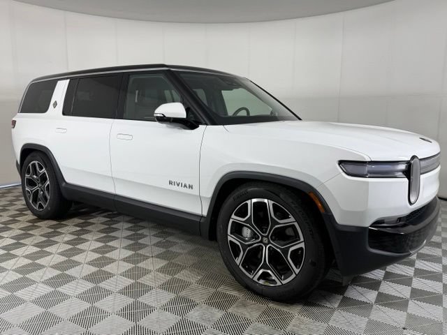 Used 2026 Rivian R1S Adventure AWD/4WD image 9