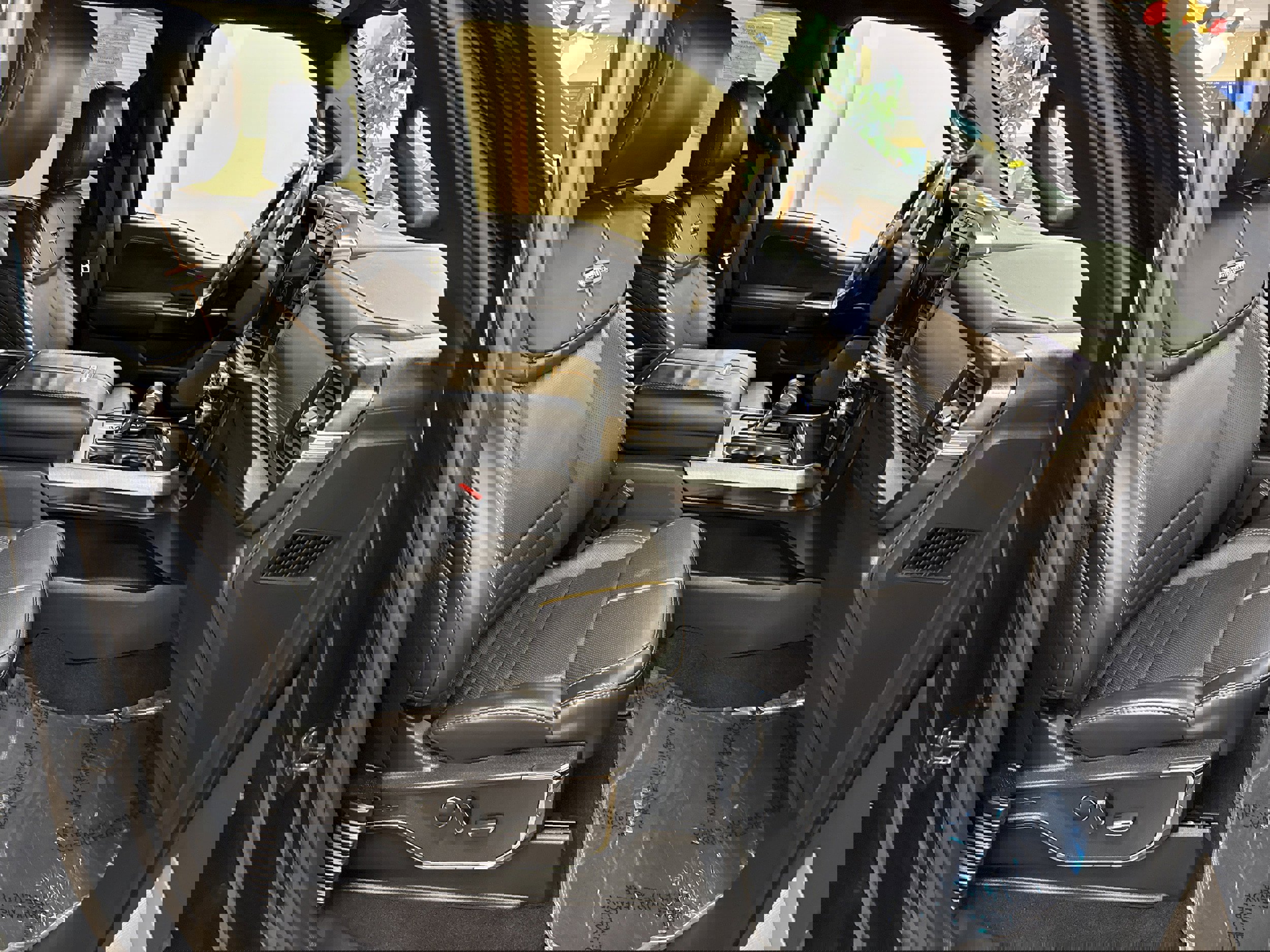 Used 2023 Ford F150 Platinum image 17