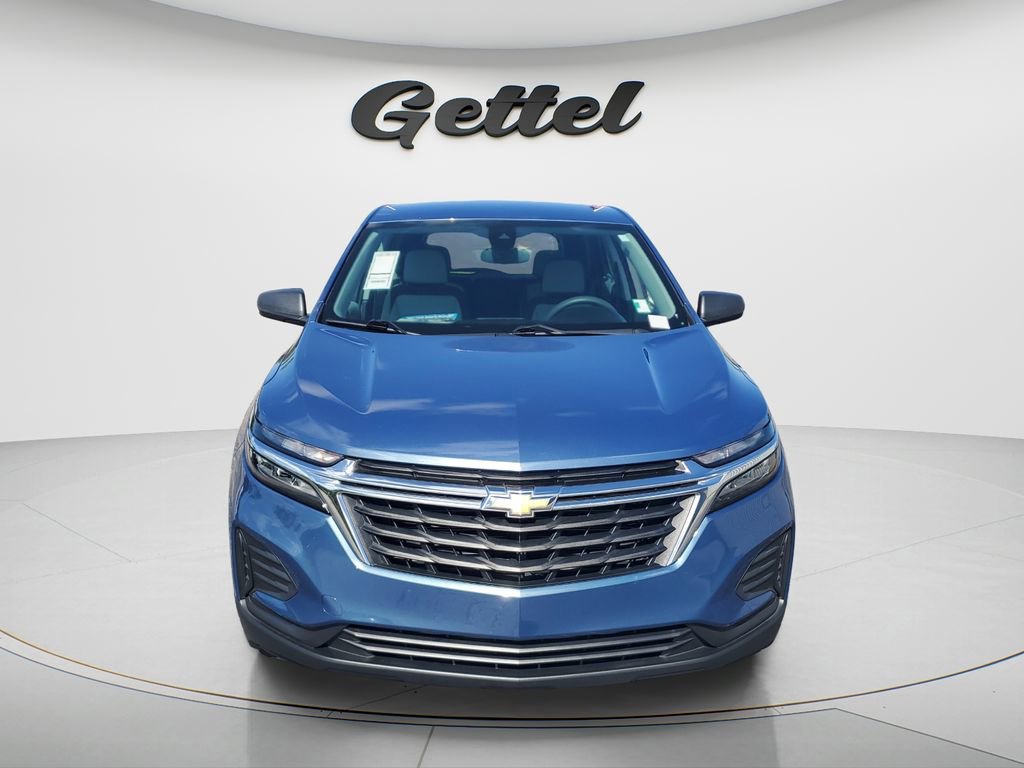 Used 2024 Chevrolet Equinox LS image 2