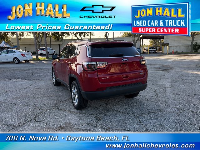 Used 2025 Jeep Compass Latitude AWD/4WD image 7