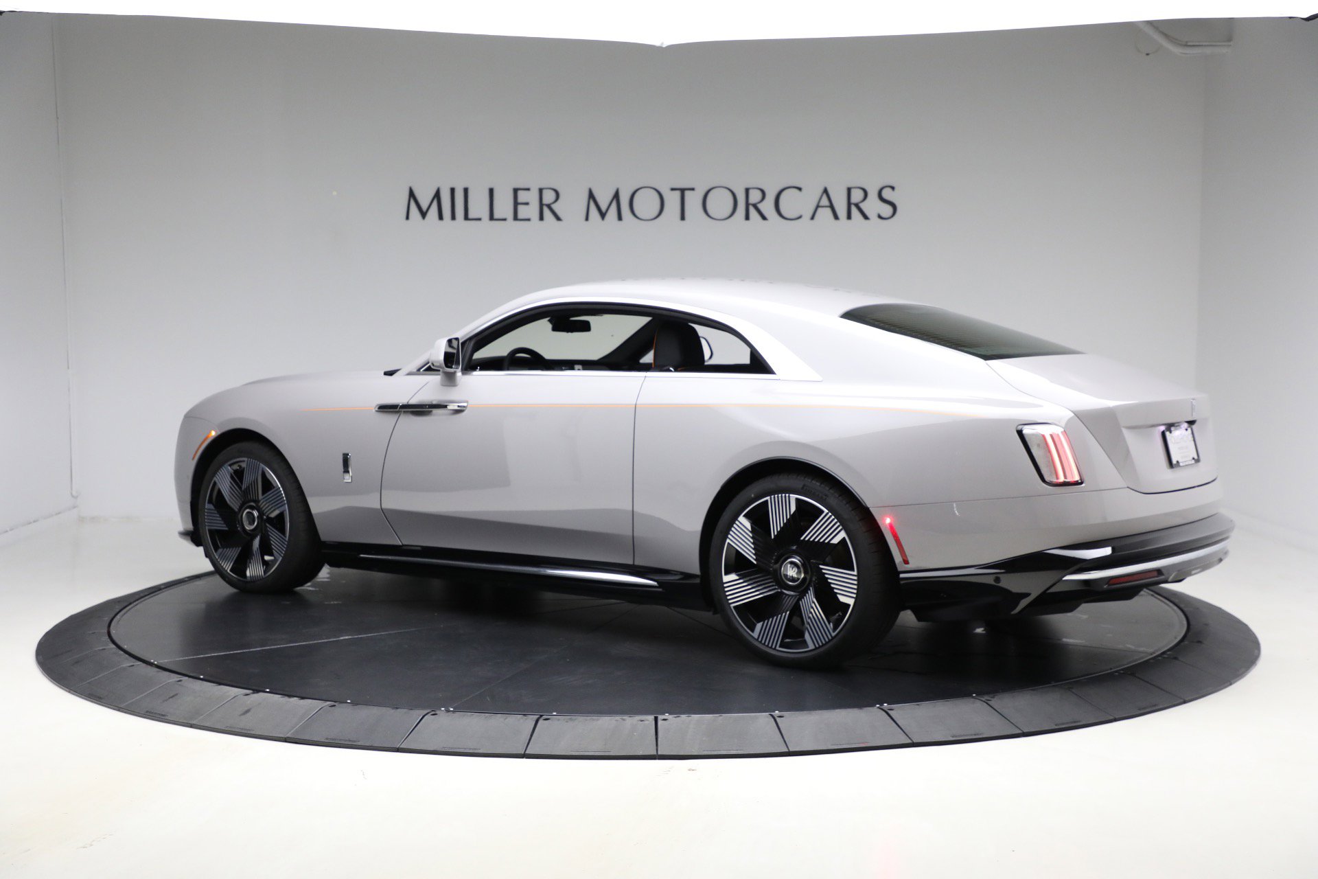 New 2026 Rolls-Royce Spectre image 7