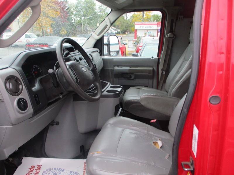 Used 2010 Ford E-150 and Econoline 150 RWD image 9