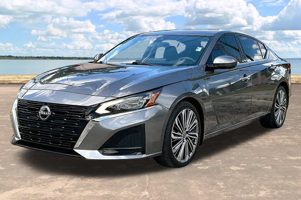 Used 2023 Nissan Altima 2.5 SL FWD image 4