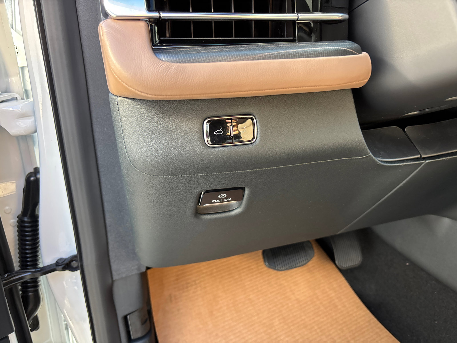 New 2025 Lincoln Navigator L Black Label image 13