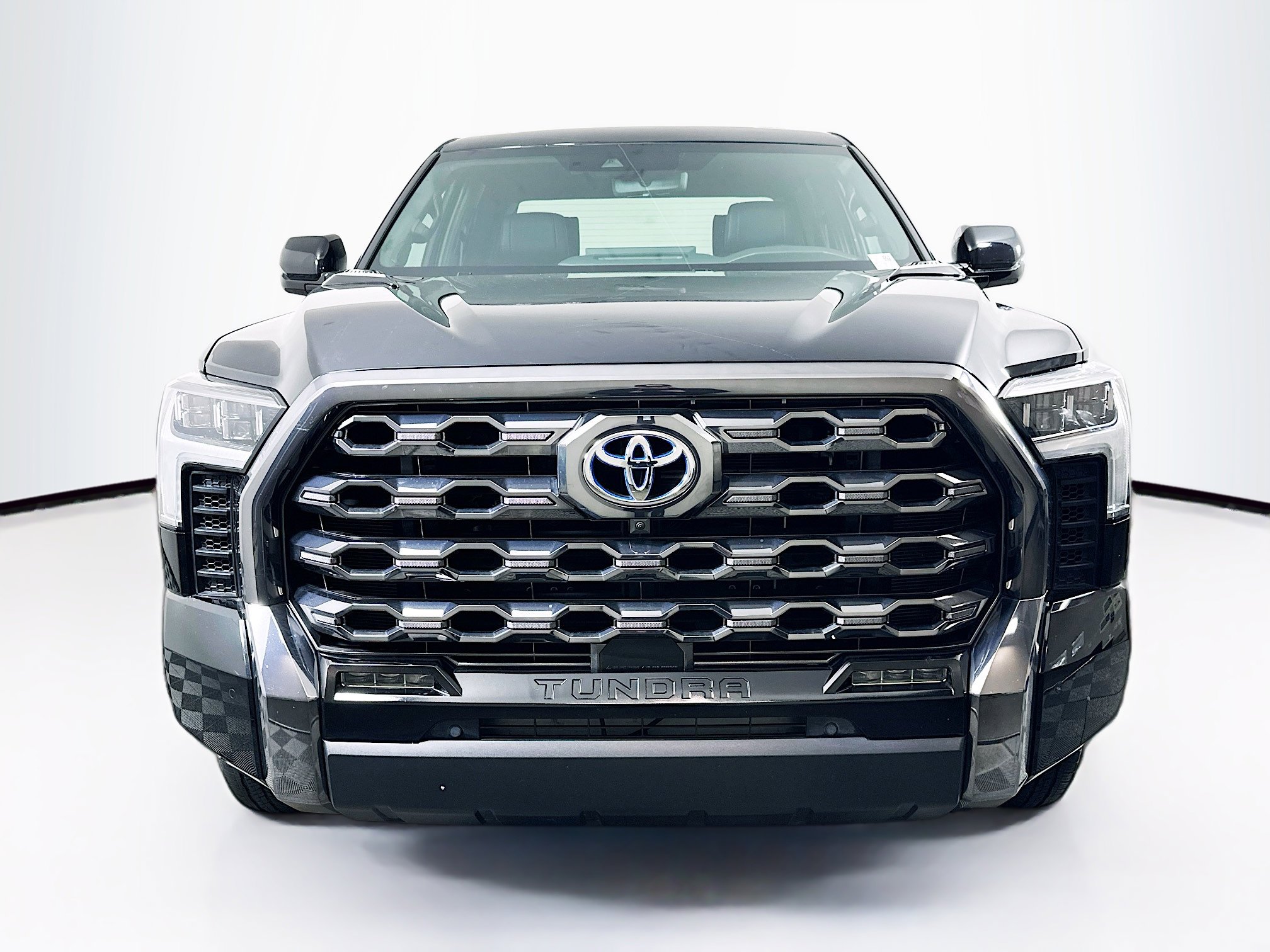 Used 2024 Toyota Tundra Platinum image 2