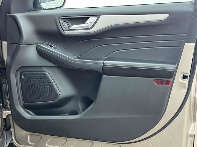 Used 2021 Ford Escape SE w/ Convenience Package image 30