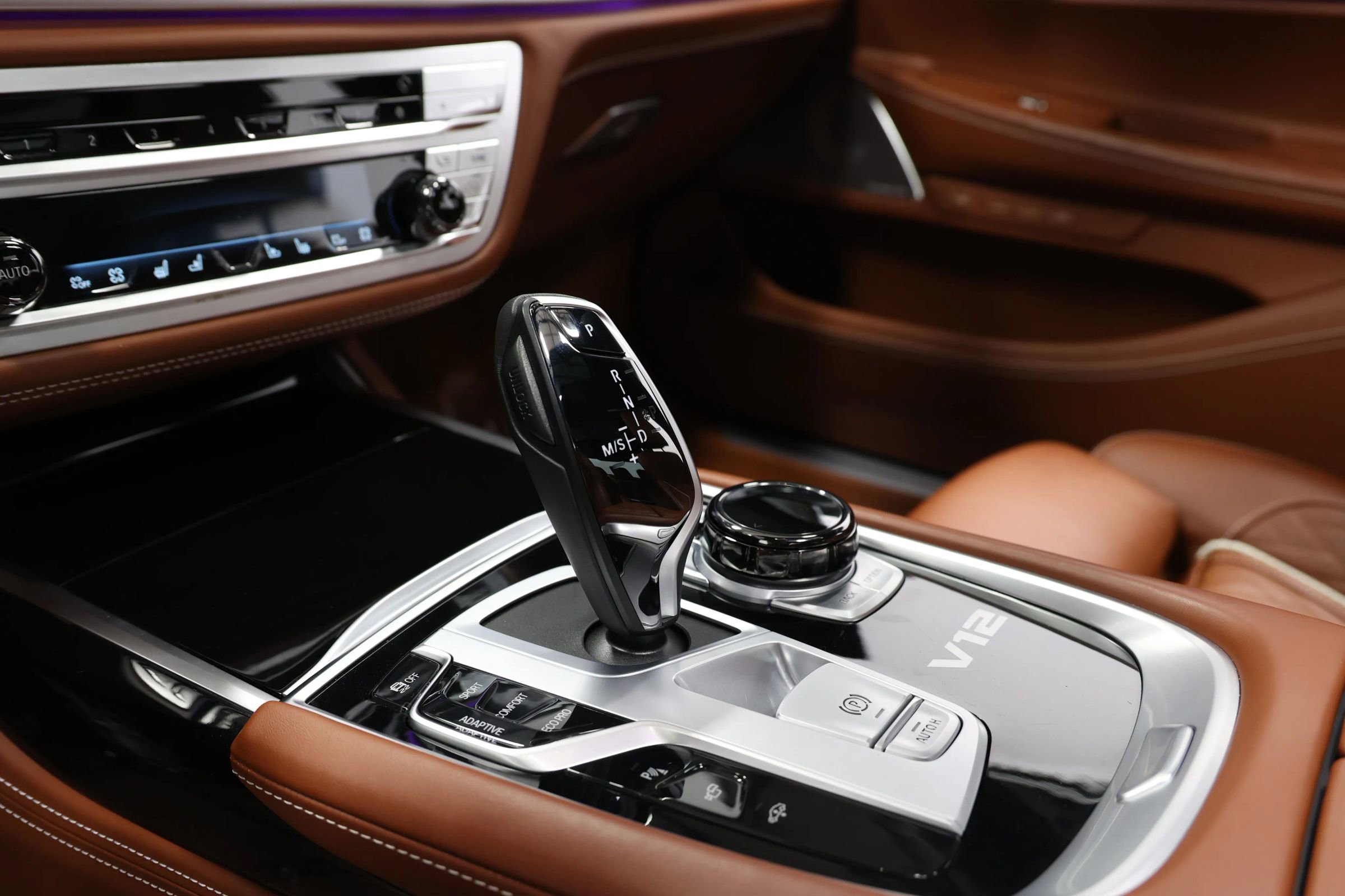 Used 2022 BMW M760i xDrive w/ Luxury Rear Seating Package image 44