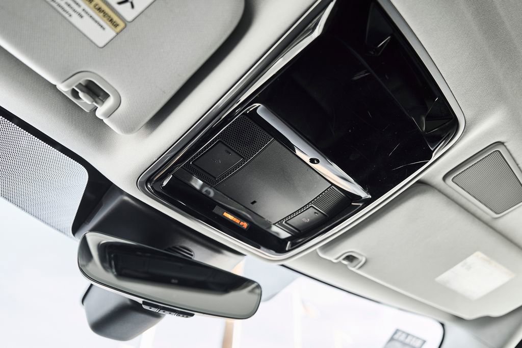 Used 2020 Land Rover Range Rover Sport SE image 50