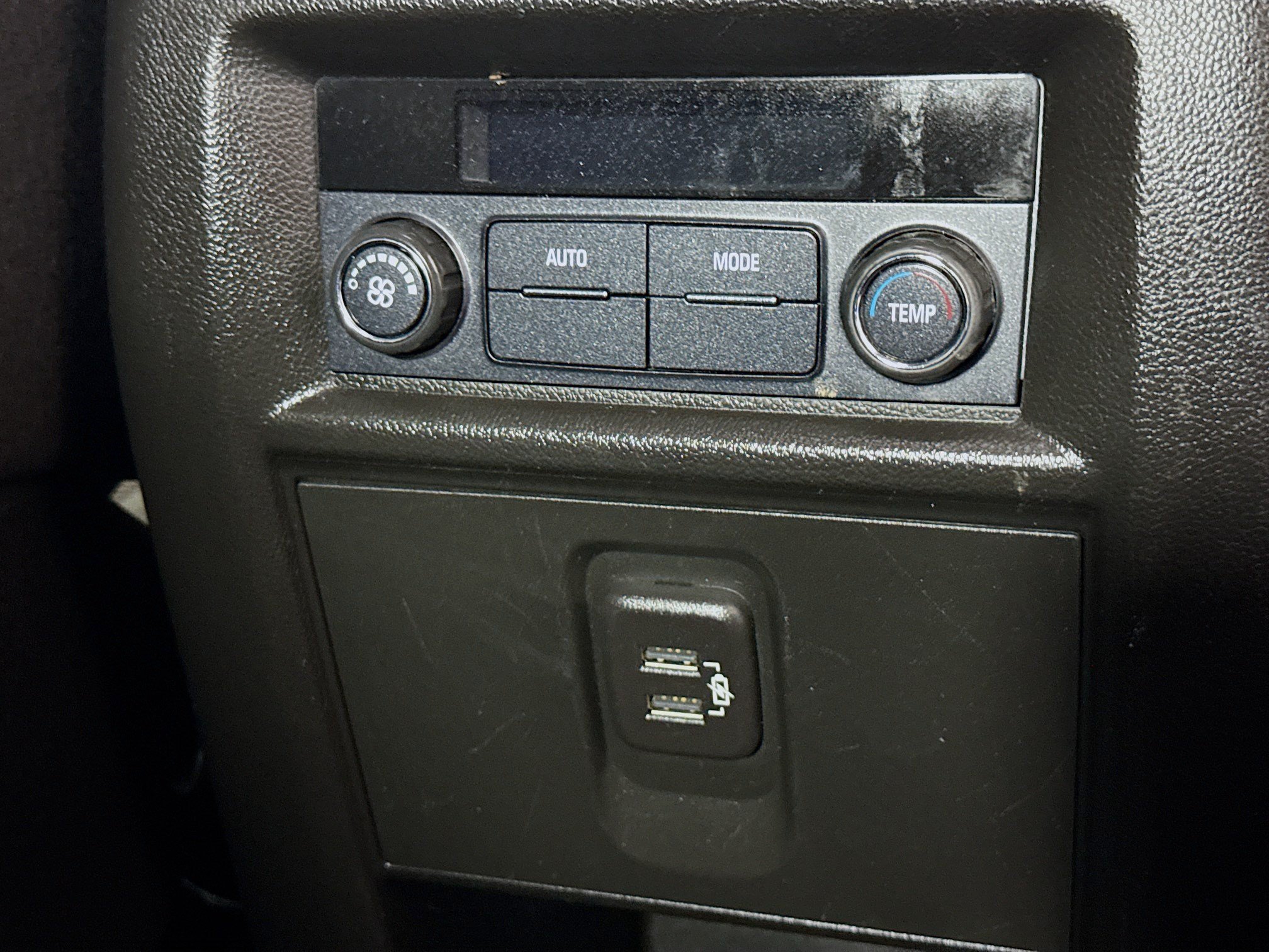 Used 2019 Chevrolet Traverse LT FWD image 41