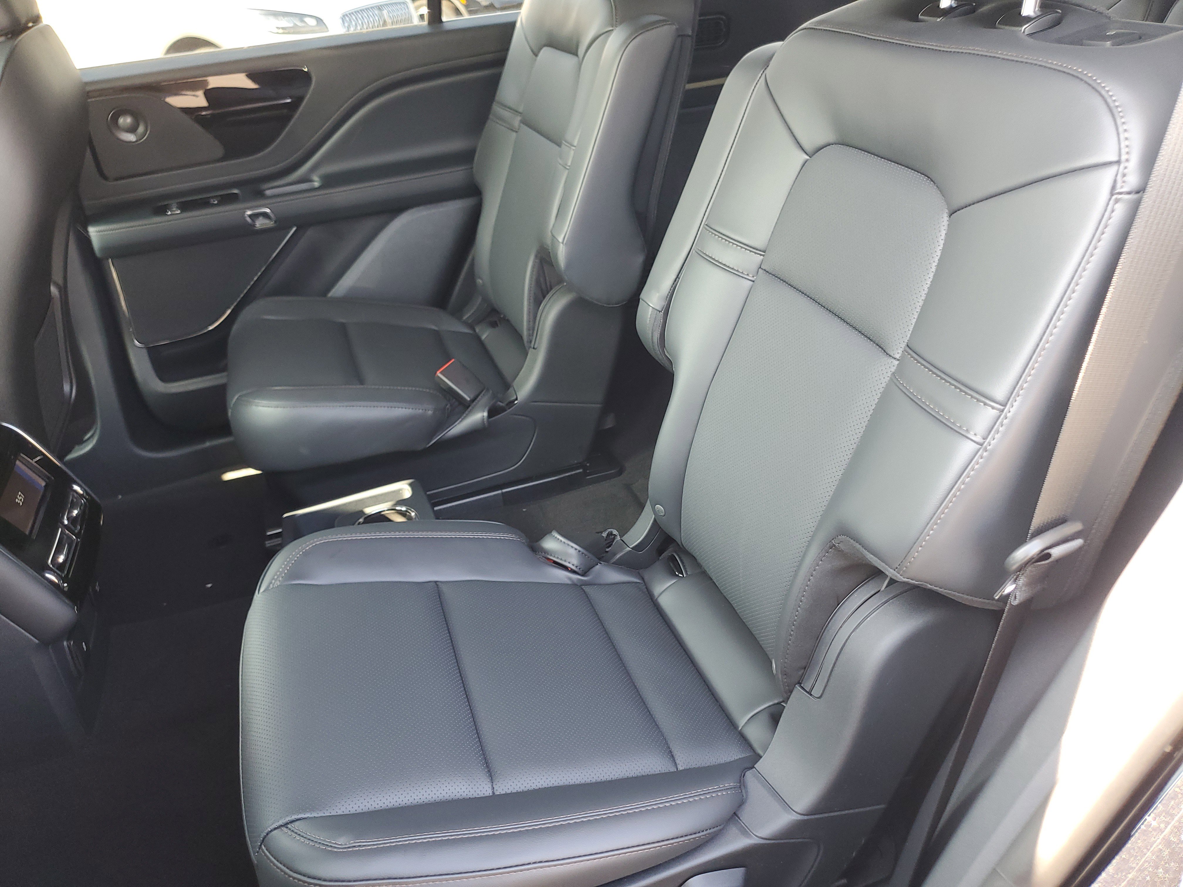 New 2026 Lincoln Aviator AWD image 26