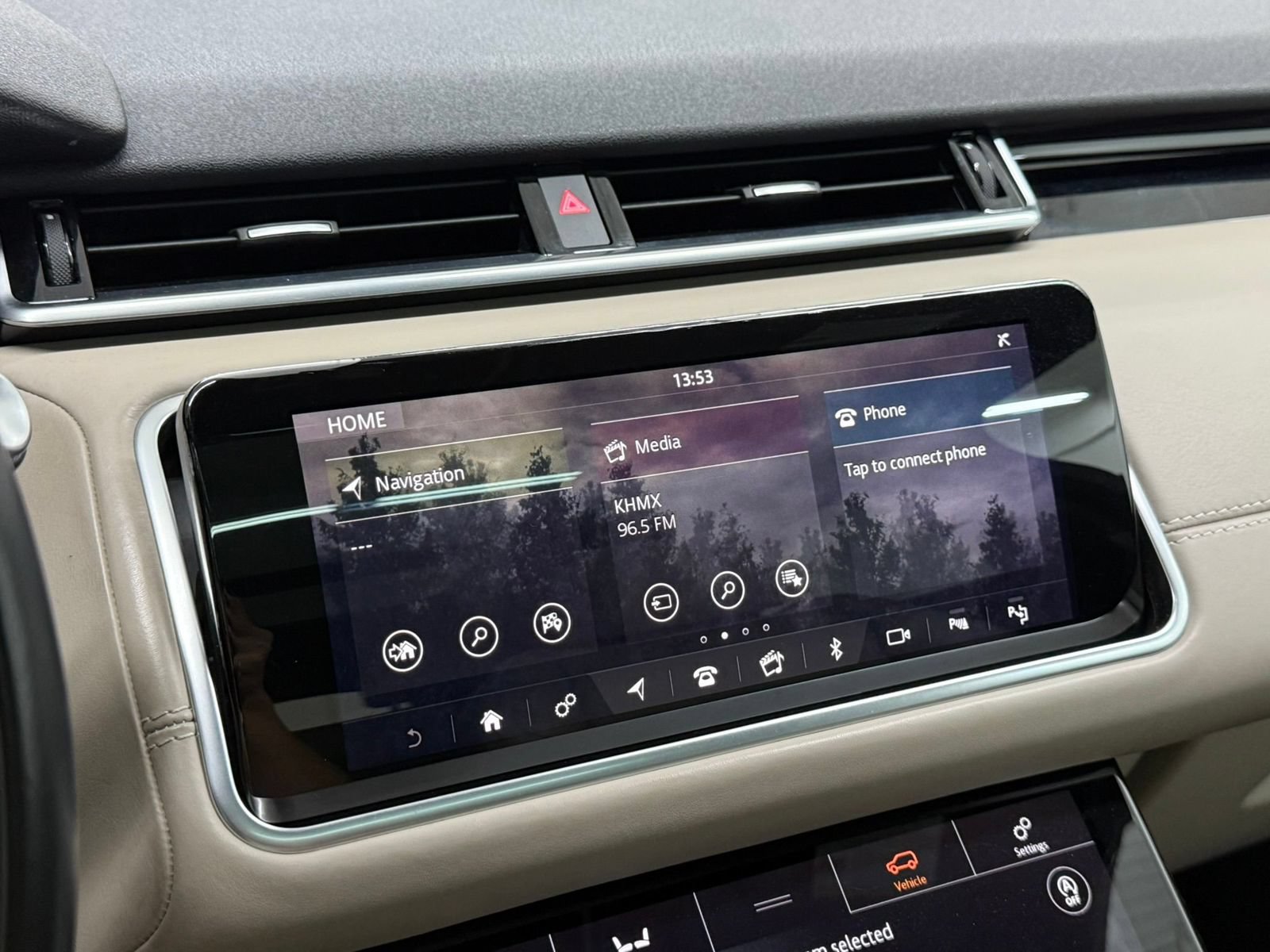 Used 2019 Land Rover Range Rover Velar R-Dynamic HSE AWD/4WD image 19