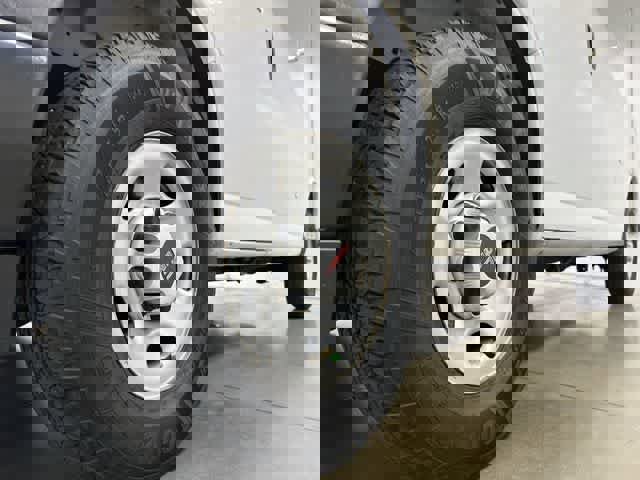 Used 2018 GMC Savana 2500 image 26