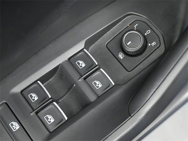 Certified 2022 Volkswagen Jetta SE image 13