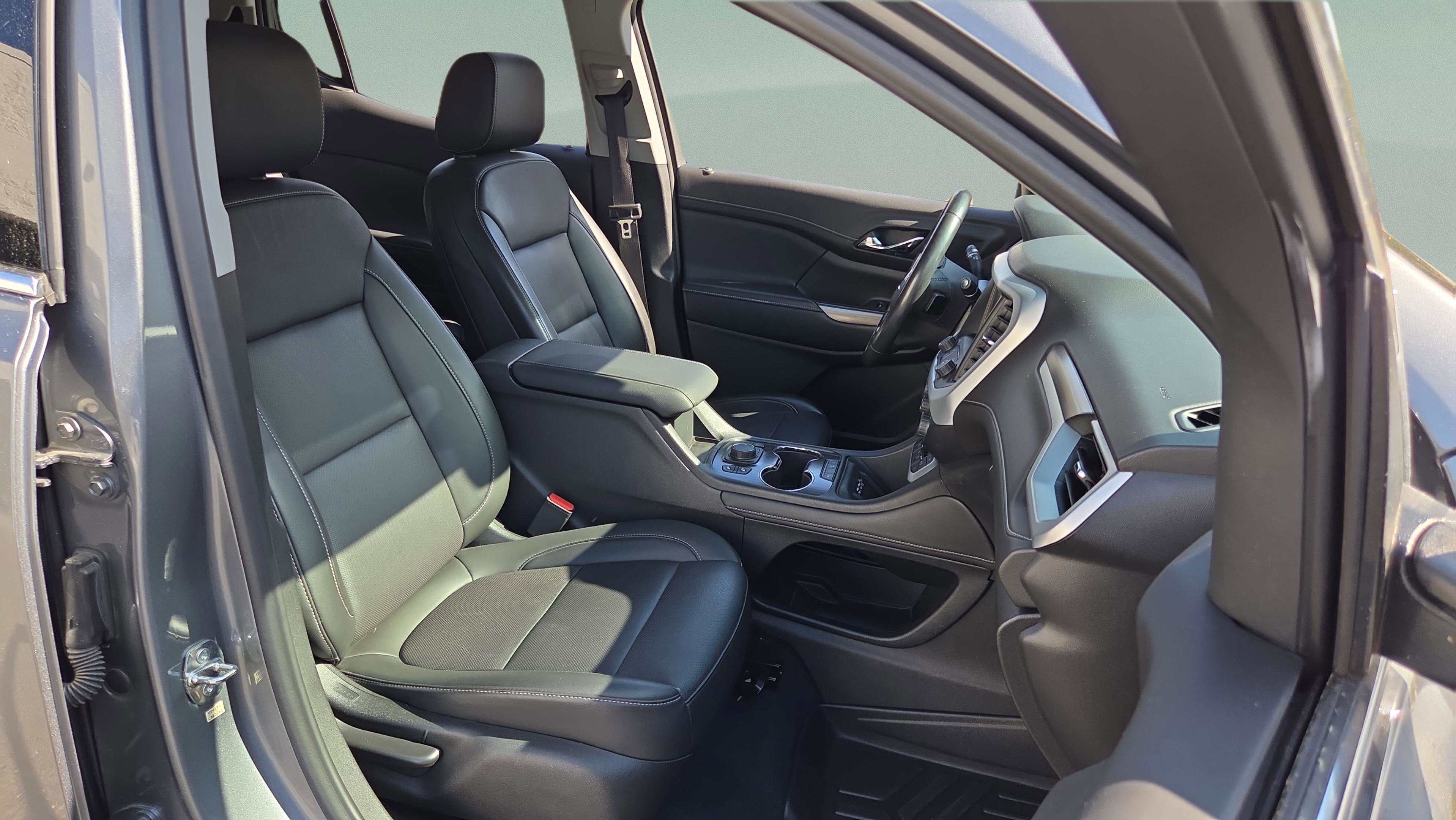 Used 2021 GMC Acadia SLT image 19