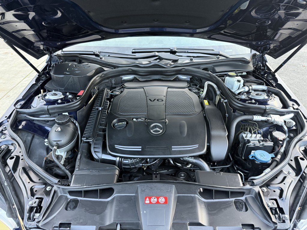 Used 2012 Mercedes-Benz E 350 4MATIC Sedan image 37