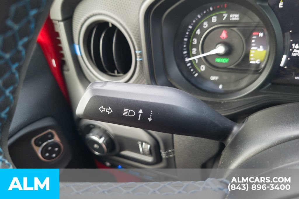 Used 2024 Jeep Wrangler Unlimited Rubicon 4xe AWD/4WD image 32