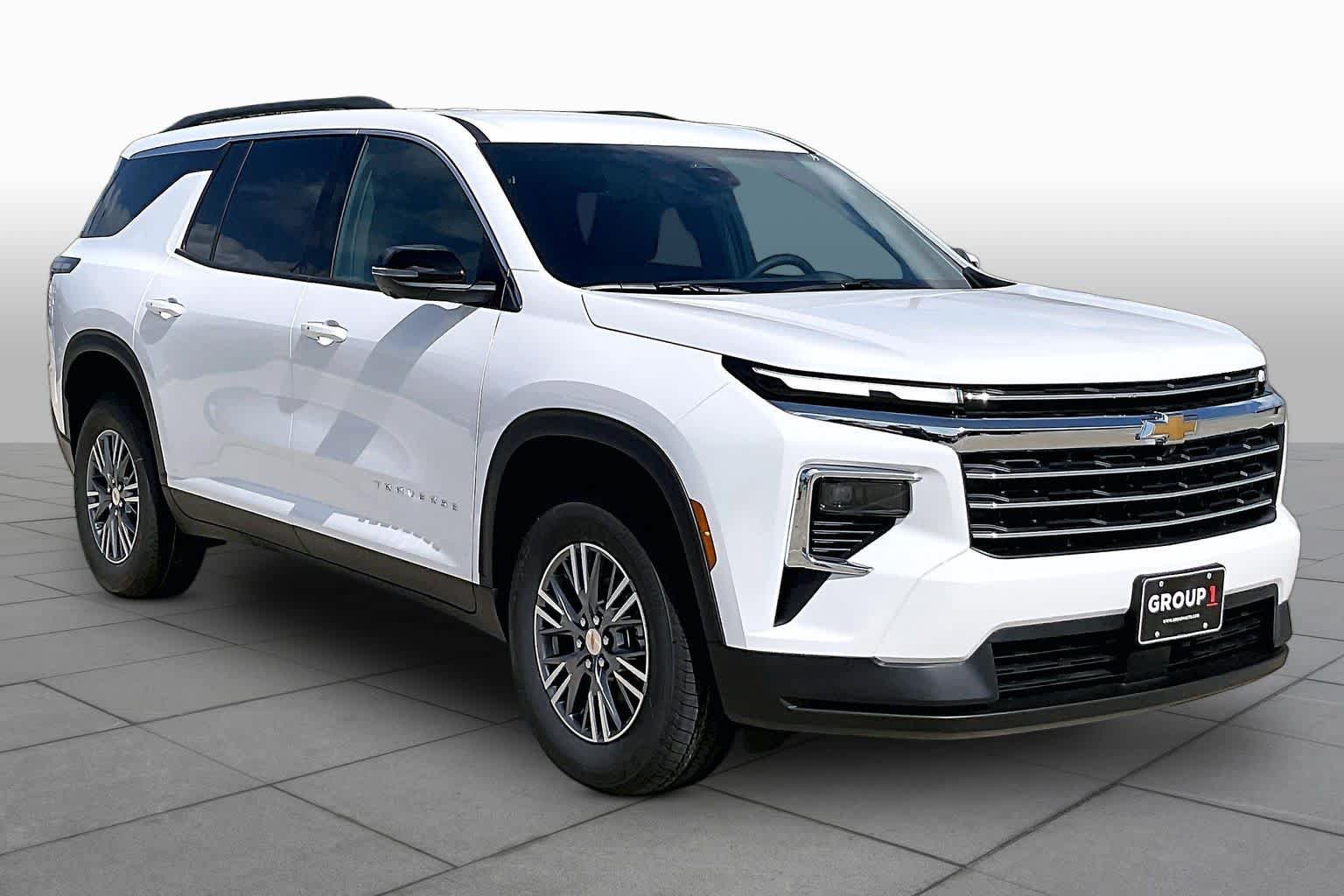 New 2027 Chevrolet Traverse LT w/ Driver Confidence Package FWD image 3