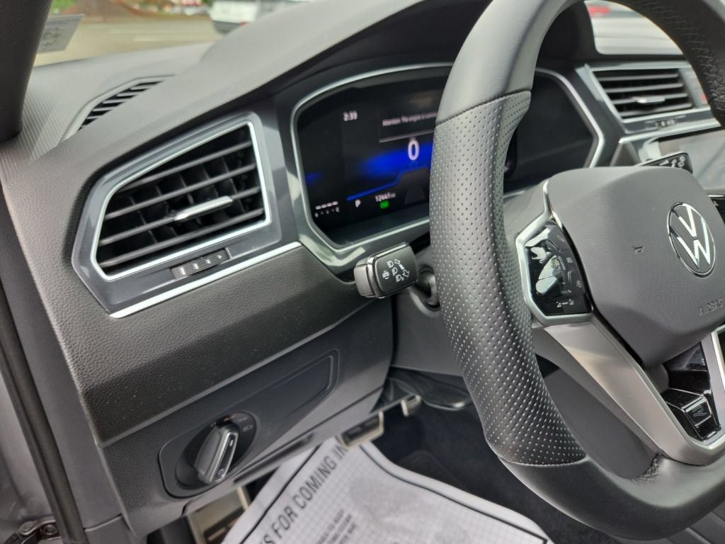 Certified 2024 Volkswagen Tiguan SE R-Line FWD image 10