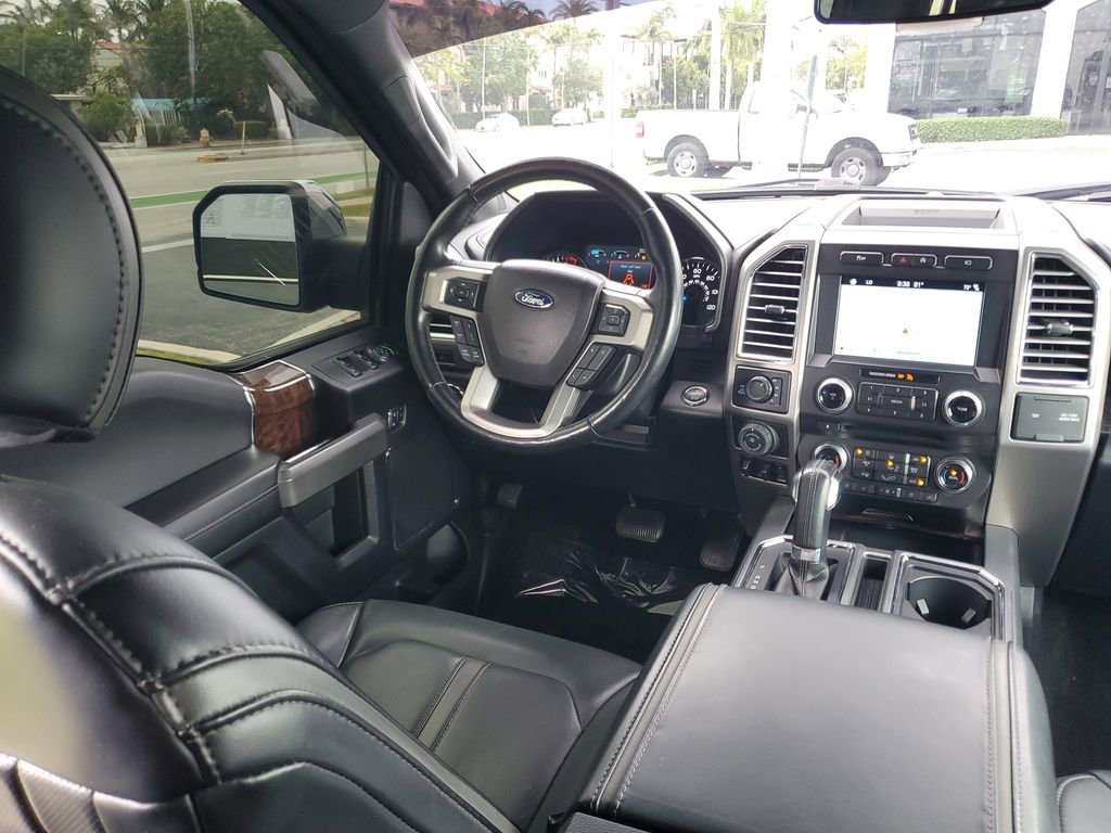 Used 2017 Ford F150 Platinum w/ Equipment Group 701A Luxury AWD/4WD image 14