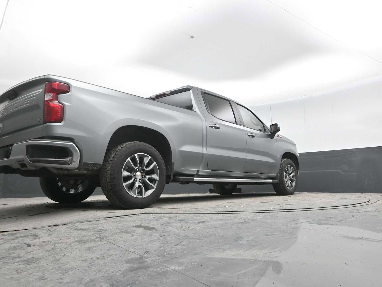 Used 2026 Chevrolet Silverado 1500 LT w/ Z71 Off-Road Package AWD/4WD image 34