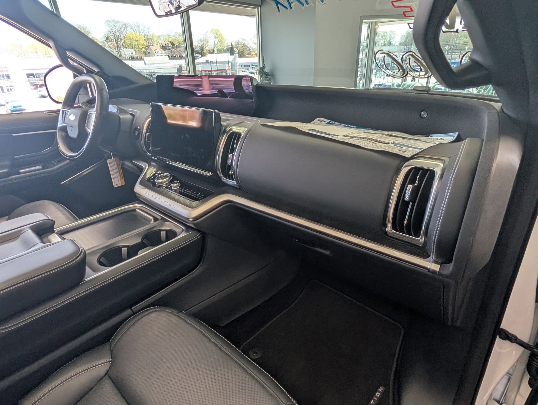 New 2025 Ford Expedition Max Platinum w/ Stealth Performance Package image 34