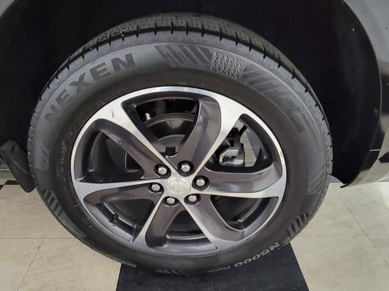 Used 2020 Buick Enclave Essence w/ Sport Touring Edition image 48