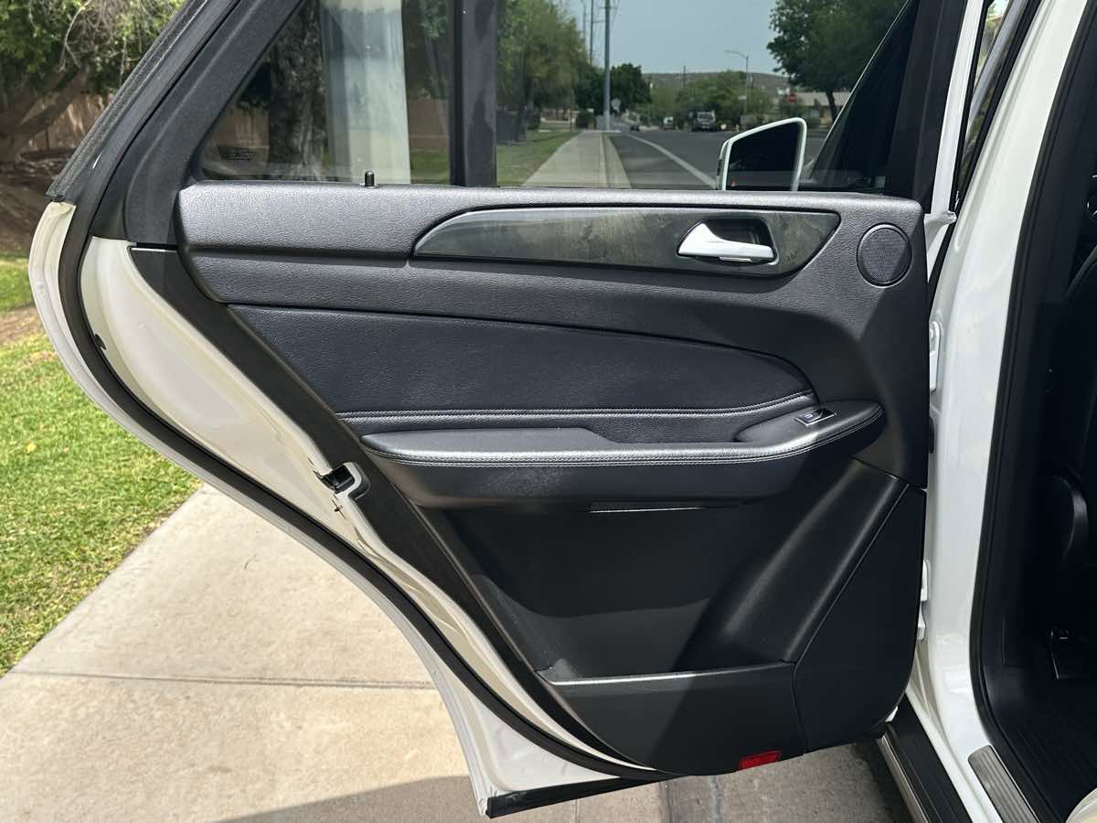 Used 2018 Mercedes-Benz GLE 350 w/ Premium 1 Package image 42