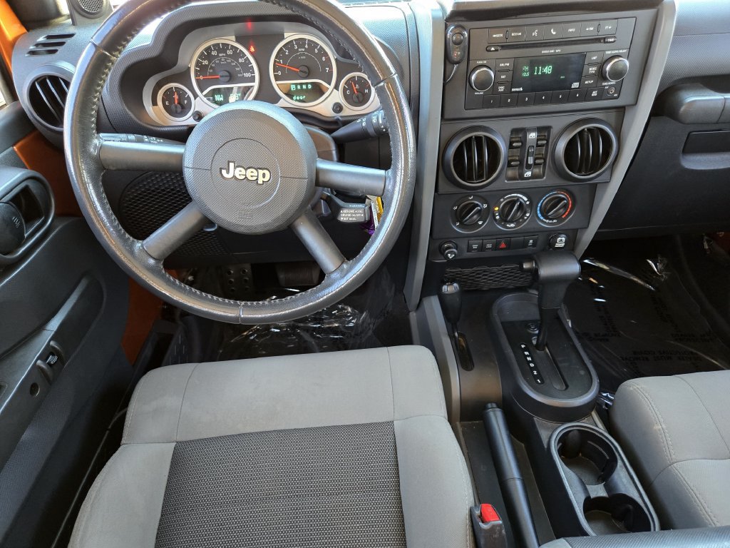 Used 2010 Jeep Wrangler Unlimited Rubicon AWD/4WD image 24