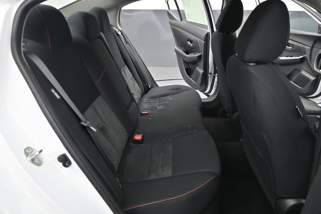 Used 2025 Nissan Sentra SR FWD image 30