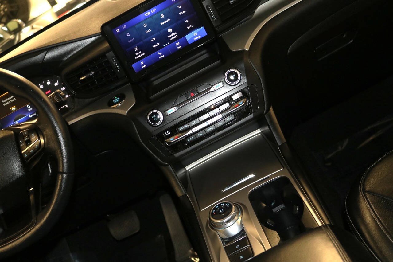 Used 2020 Ford Explorer XLT RWD image 28