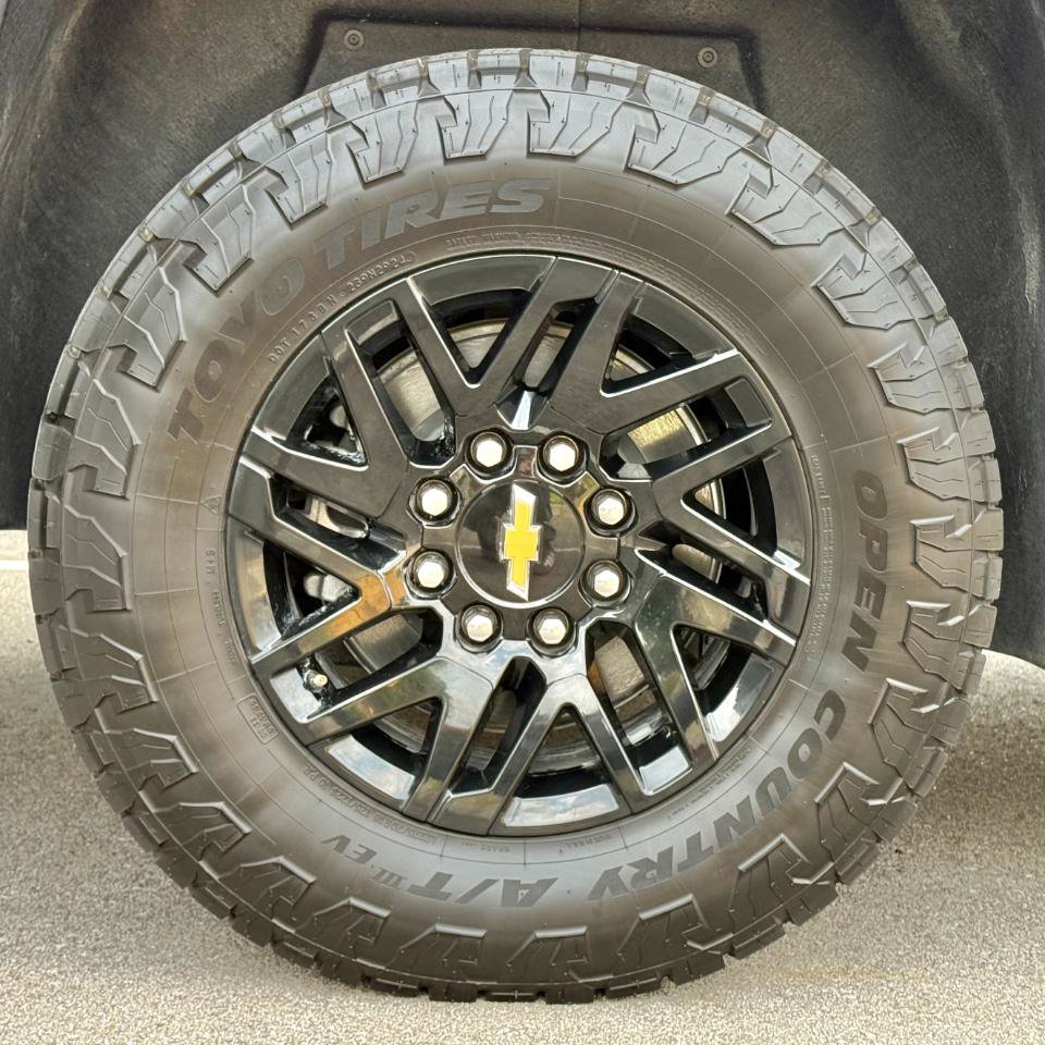 Used 2026 Chevrolet Silverado EV LT AWD/4WD image 30