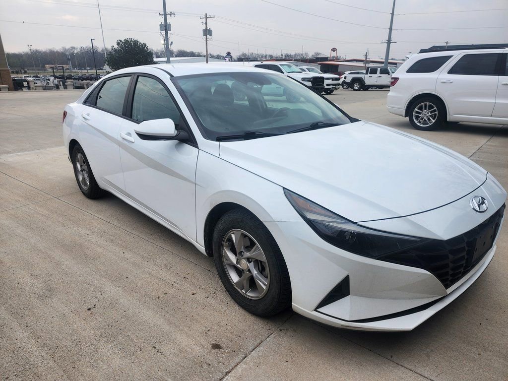 Used 2021 Hyundai Elantra SE image 5