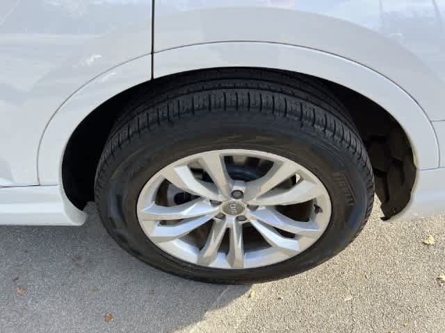 Used 2019 Audi Q7 2.0T Premium w/ Convenience Package AWD/4WD image 12