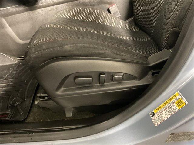 Used 2015 Chevrolet Equinox LT w/ Driver Convenience Package image 16