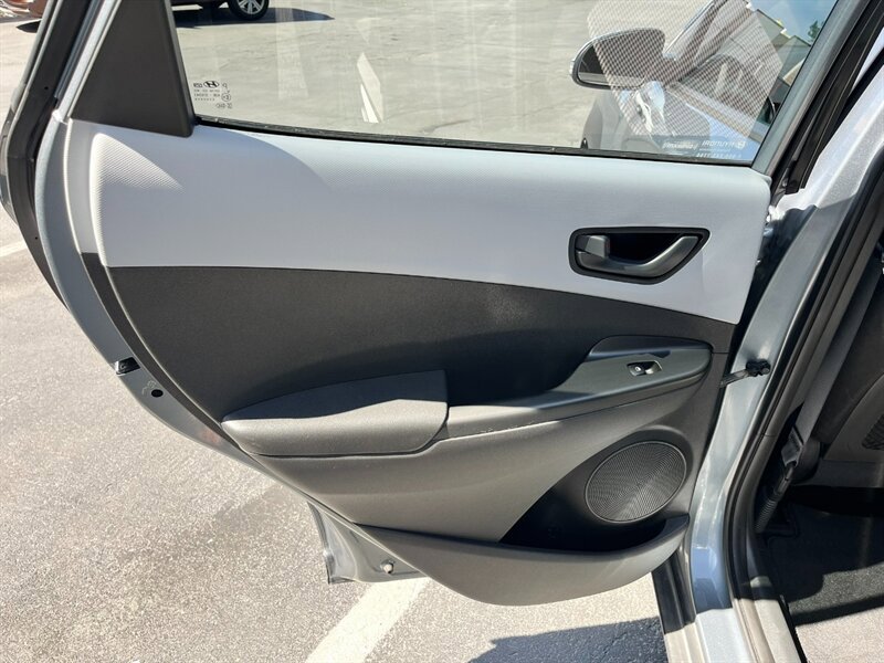 Used 2021 Hyundai Kona SEL AWD/4WD image 20