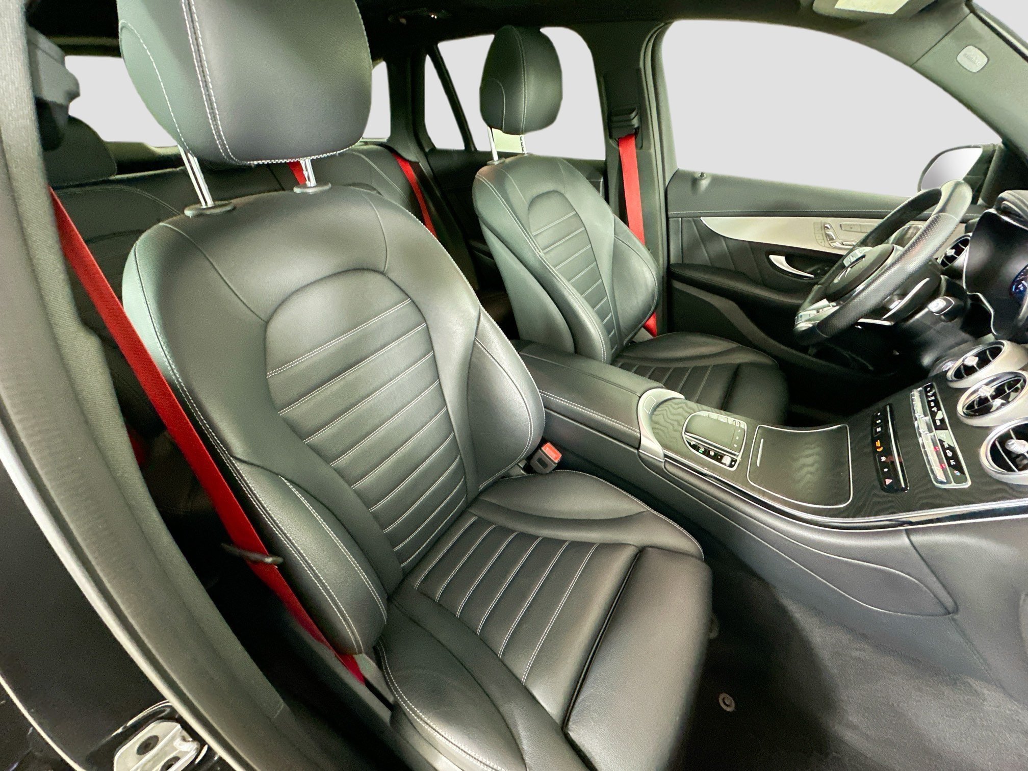 Certified 2021 Mercedes-Benz GLC 43 AMG 4MATIC image 35