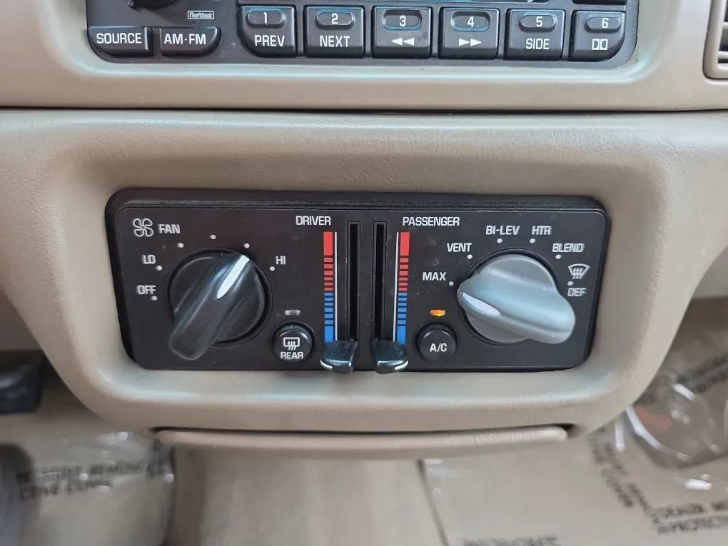 Used 2003 Buick Century Custom FWD image 22