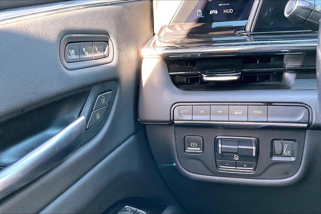 Used 2023 Cadillac Escalade ESV Sport AWD/4WD image 24
