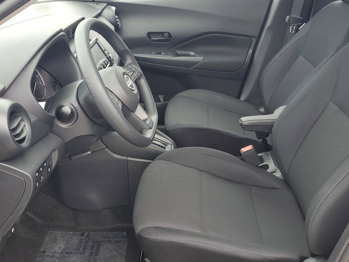 New 2024 Nissan Kicks S image 11