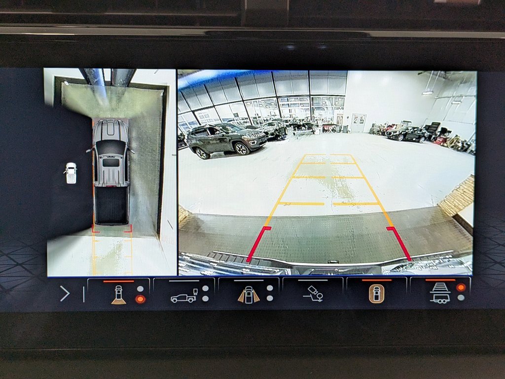 Used 2024 GMC Sierra 3500 Denali Ultimate image 12