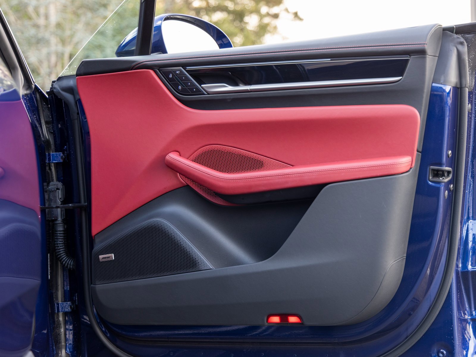 Certified 2024 Porsche Macan 4 Electric image 49