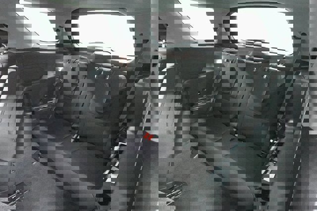 Used 2022 Ford Explorer XLT image 25