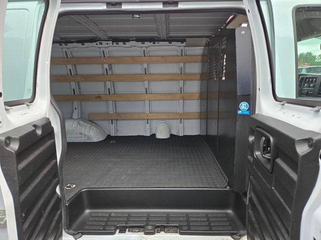 Used 2023 GMC Savana 2500 w/ Driver Convenience Package RWD image 16