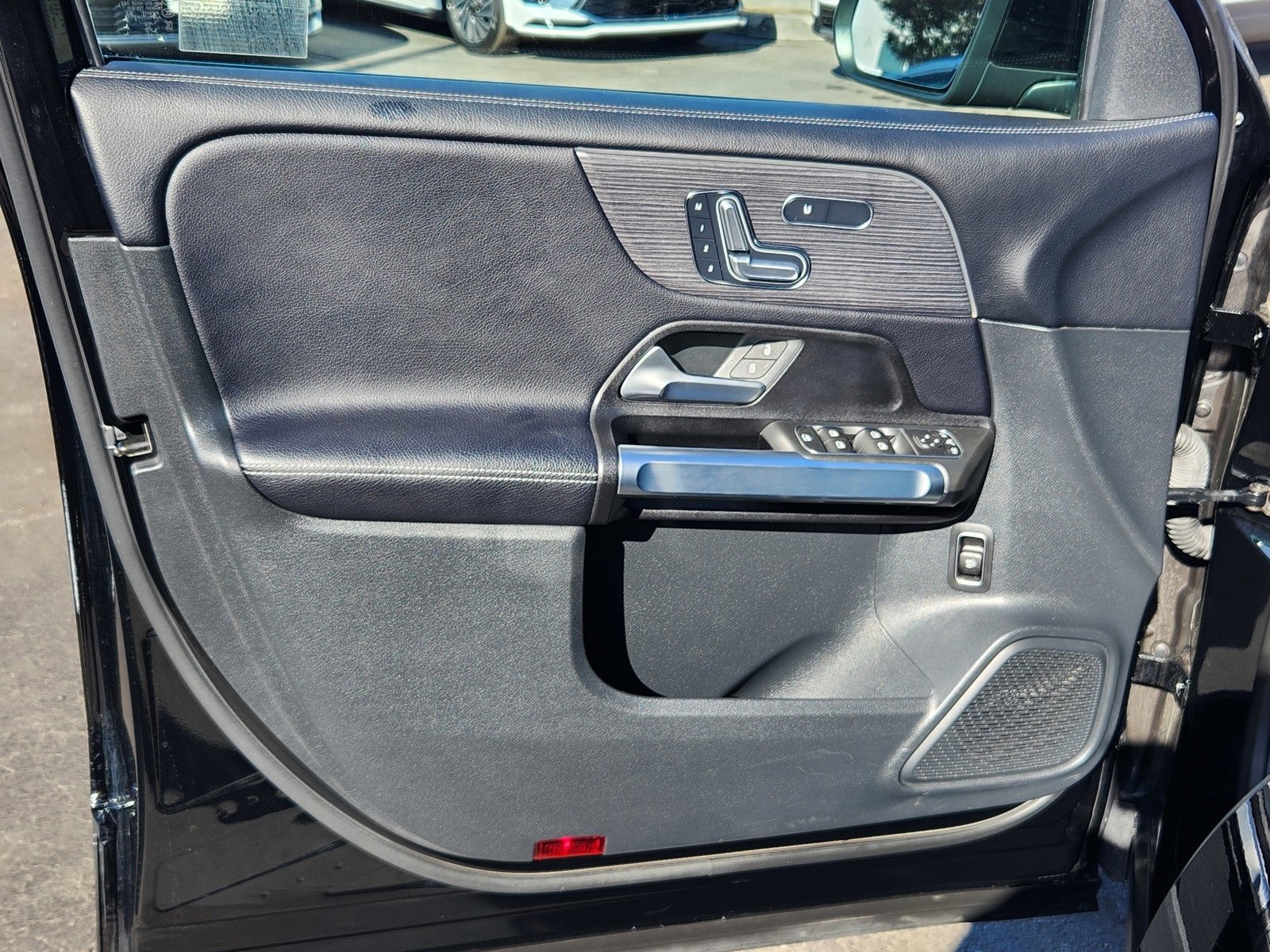 Used 2023 Mercedes-Benz GLB 250 image 14