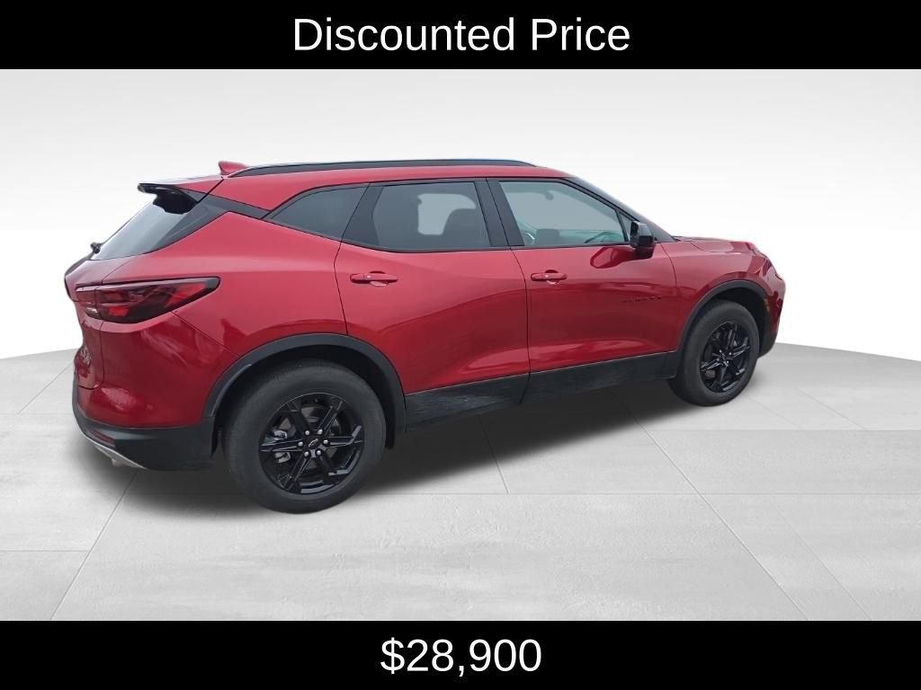 Used 2024 Chevrolet Blazer LT w/ Convenience Package FWD image 3