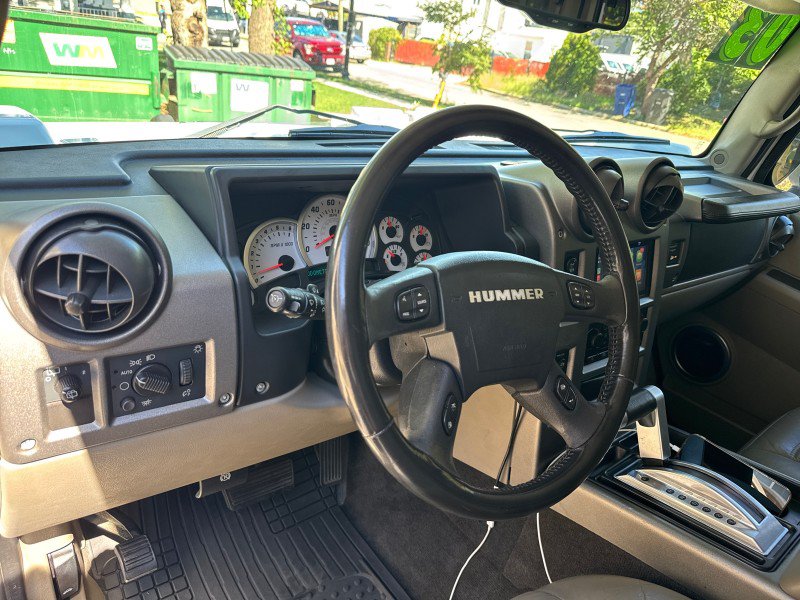Used 2003 HUMMER H2 w/ Preferred Equipment Group AWD/4WD image 18