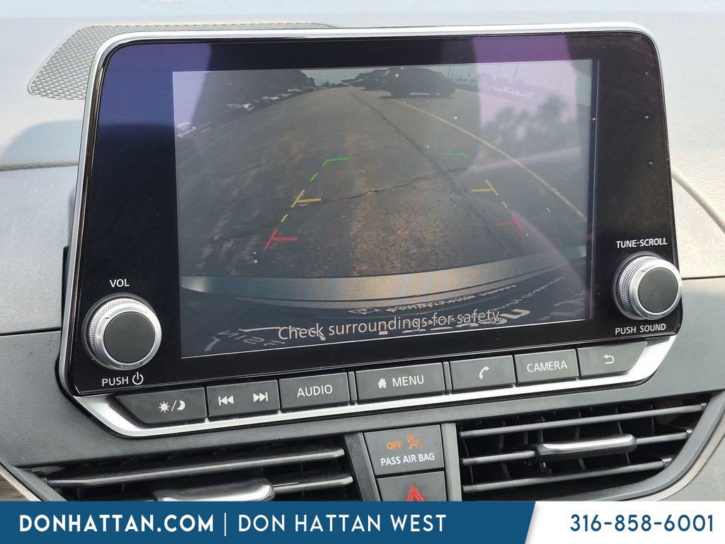 Used 2025 Nissan Altima 2.5 SV FWD image 8