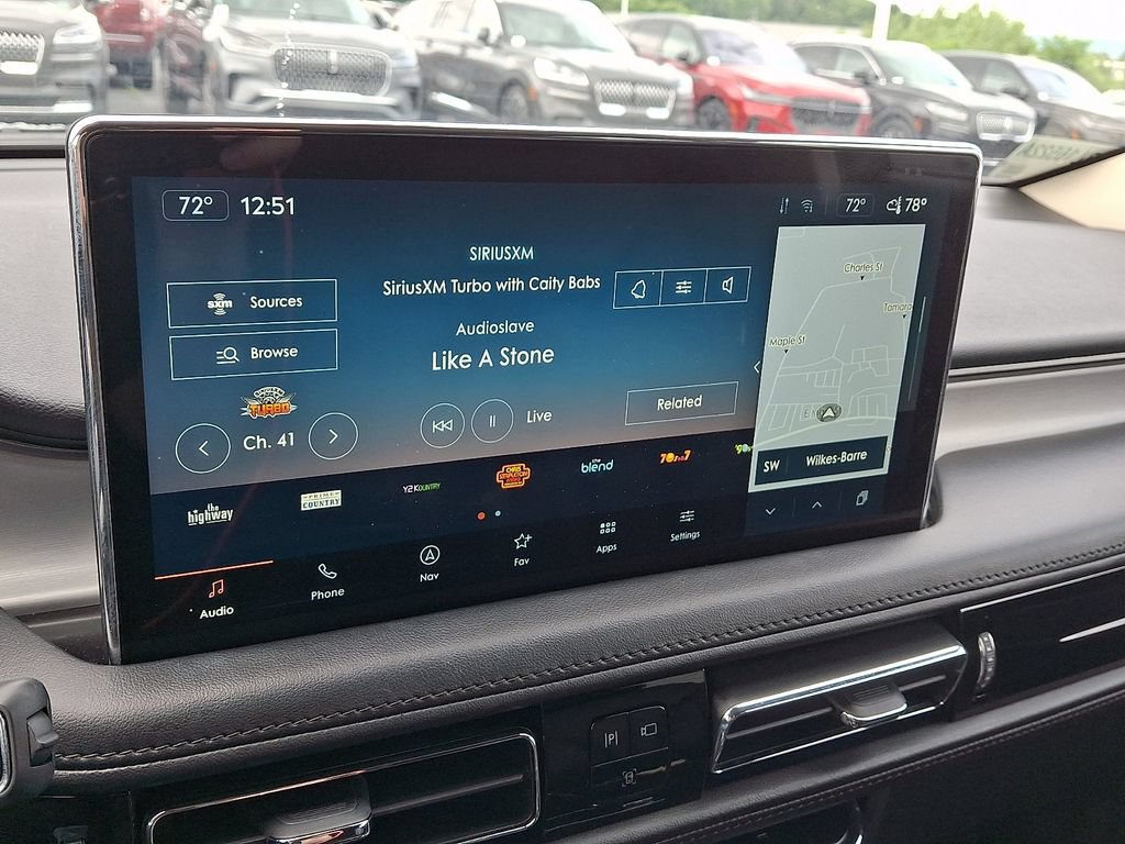 Certified 2023 Lincoln Nautilus AWD w/ Premium Package image 18