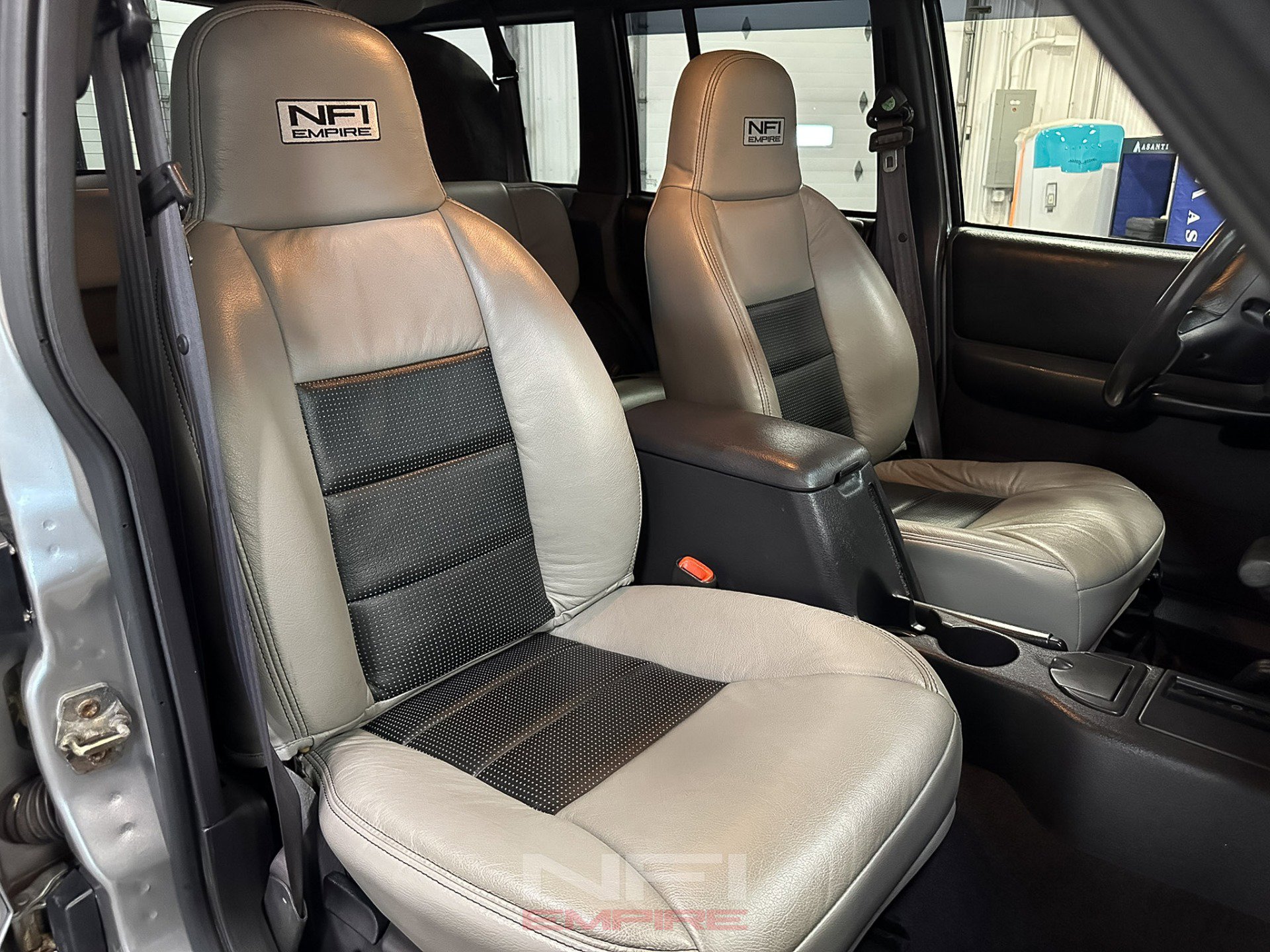 Used 2001 Jeep Cherokee Sport image 35